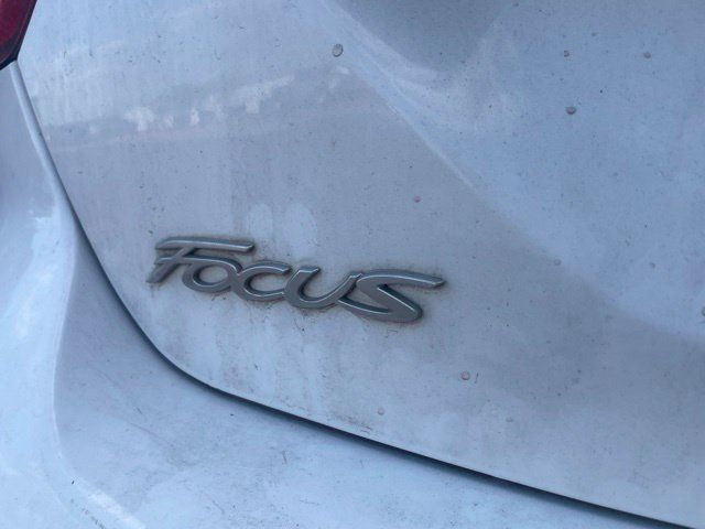 Used 2014 Ford Focus SE w/ SE Sport Package FWD image 5