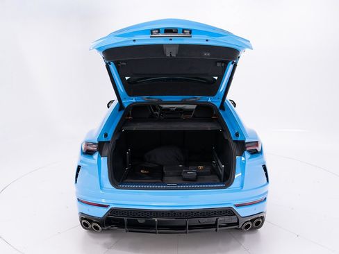 Used 2022 Lamborghini Urus AWD/4WD image 44