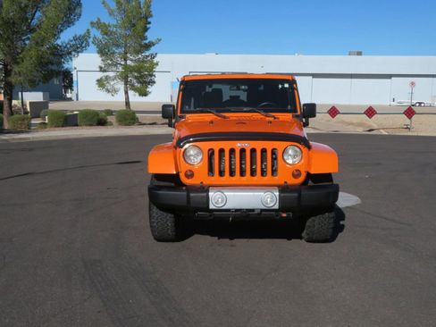 Used 2012 Jeep Wrangler Sahara image 11