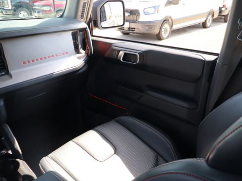 Used 2024 Ford Bronco Raptor w/ Interior Carbon Fiber Pack 6 AWD/4WD image 23