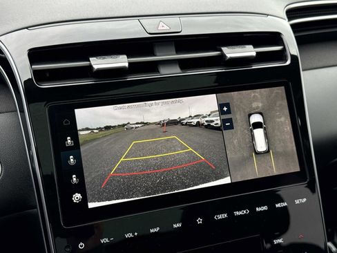 Certified 2023 Hyundai Tucson Limited AWD/4WD image 6