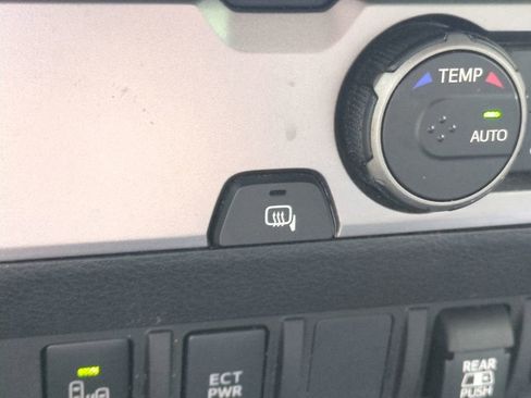 Used 2022 Toyota Tacoma 2WD Double Cab image 22