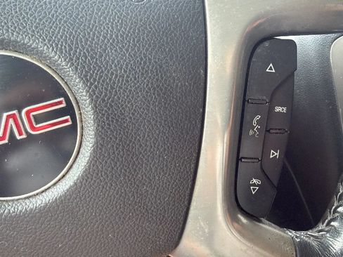 Used 2011 GMC Yukon XL SLE AWD/4WD image 11