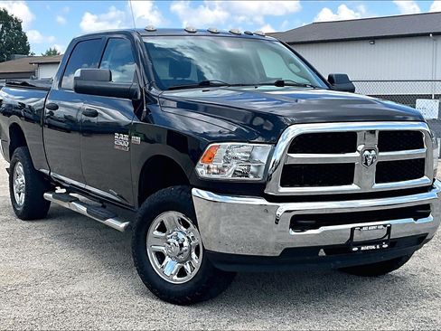 Used 2017 RAM 2500 Tradesman w/ Chrome Appearance Group AWD/4WD image 34