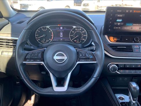 Used 2024 Nissan Altima 2.5 SV w/ SV Premium Package image 5