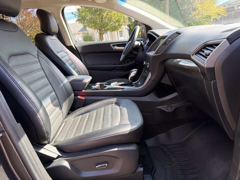 Used 2018 Ford Edge SEL w/ Equipment Group 201A AWD/4WD image 30