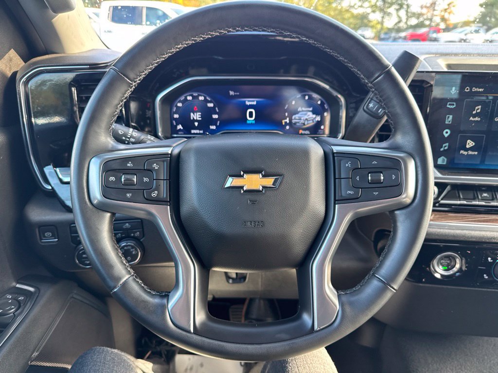 Used 2023 Chevrolet Silverado 1500 LT AWD/4WD image 25