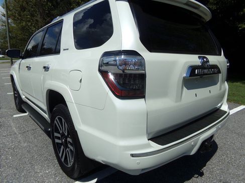 Used 2023 Toyota 4Runner Limited AWD/4WD image 8