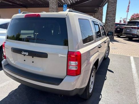 Used 2017 Jeep Patriot Sport FWD image 7