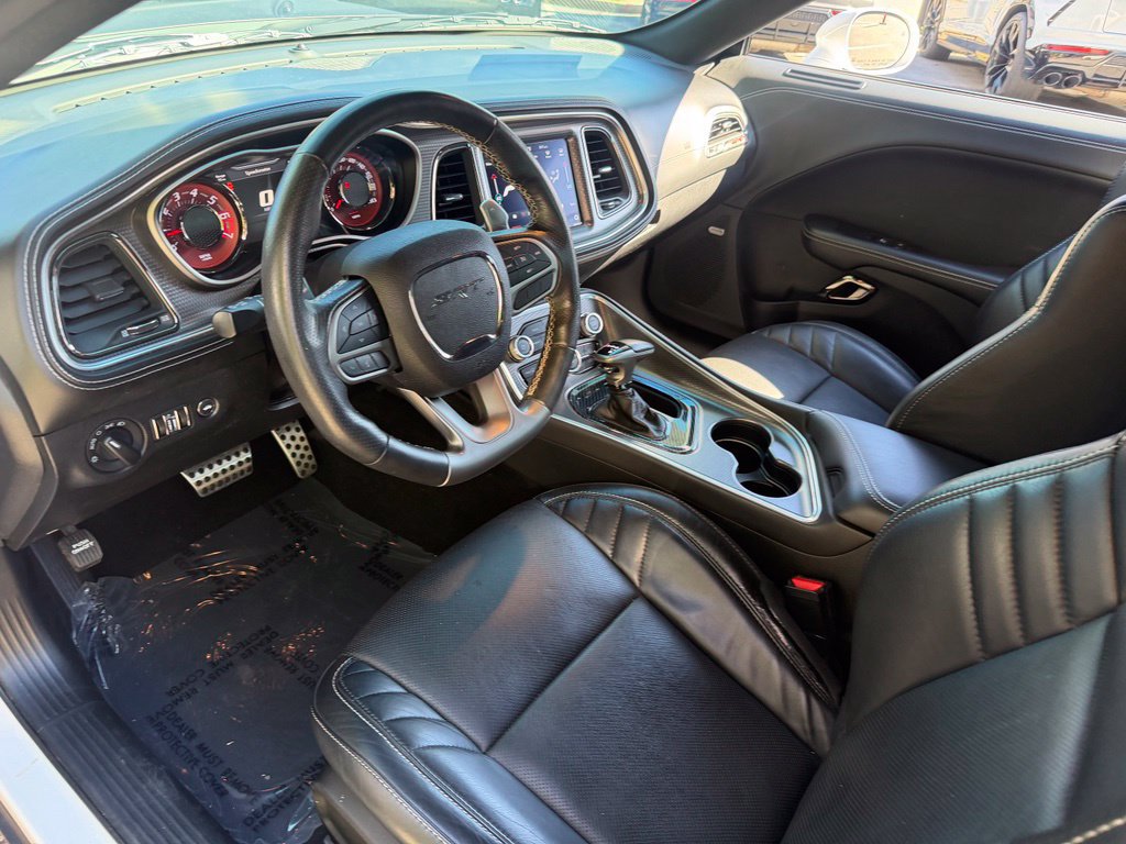 Used 2020 Dodge Challenger SRT Hellcat w/ Plus Package RWD image 24