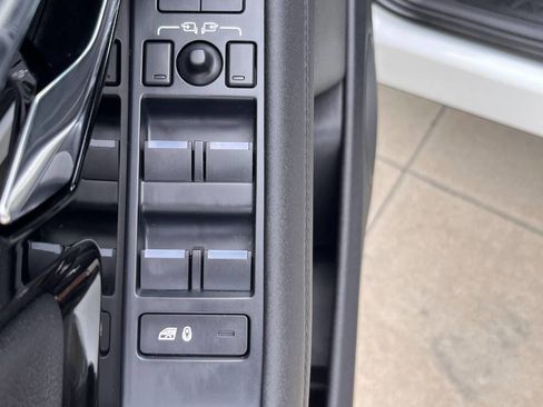 Used 2023 Land Rover Range Rover Evoque SE AWD/4WD image 20
