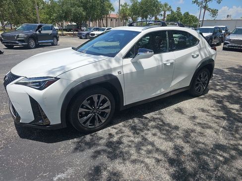 Used 2019 Lexus UX 200 F Sport w/ F Sport Premium Package FWD image 2