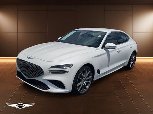 Used 2023 Genesis G70 2.0T RWD image 3