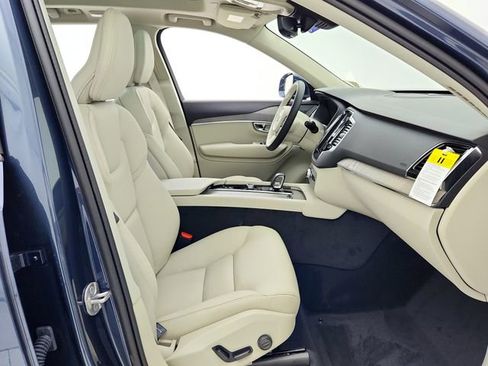 New 2025 Volvo XC90 B6 Plus w/ Protection Package Premier image 22