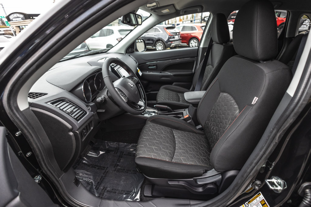 New 2026 Mitsubishi Outlander Sport LE AWD/4WD image 25