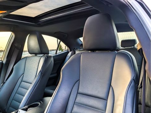 Used 2019 Lexus IS 300 F Sport w/ F Sport Package image 16