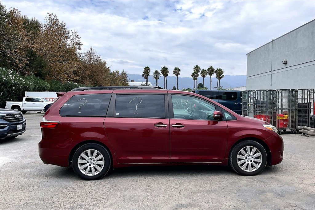 Used 2015 Toyota Sienna Limited FWD image 11