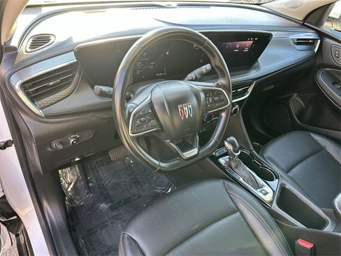 Used 2024 Buick Encore GX Sport Touring image 9