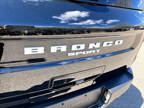 Used 2022 Ford Bronco Sport Outer Banks w/ Tech Package AWD/4WD image 29