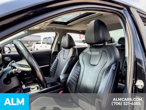 Used 2023 Hyundai Elantra Limited FWD image 6