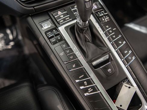 Used 2021 Porsche Macan S AWD/4WD image 29
