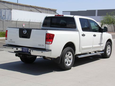 Used 2008 Nissan Titan SE AWD/4WD image 5