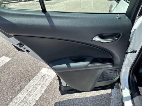 Used 2021 Lexus UX 200 w/ Accessory Package (Z2) FWD image 32