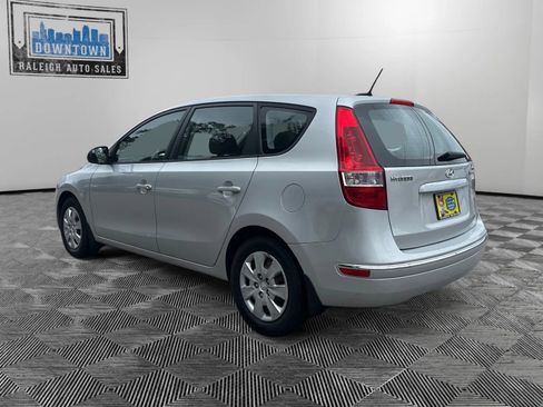 Used 2011 Hyundai Elantra GLS image 8