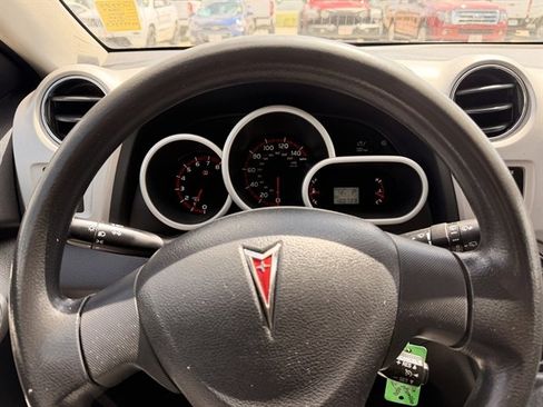 Used 2009 Pontiac Vibe AWD w/ Preferred Package image 16
