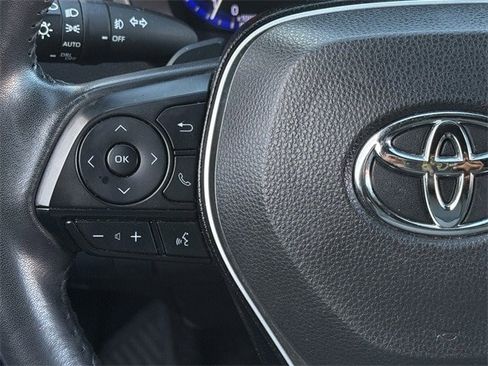 Used 2019 Toyota Corolla XSE image 13