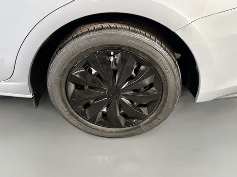Used 2022 Subaru Impreza 2.0i AWD/4WD image 36