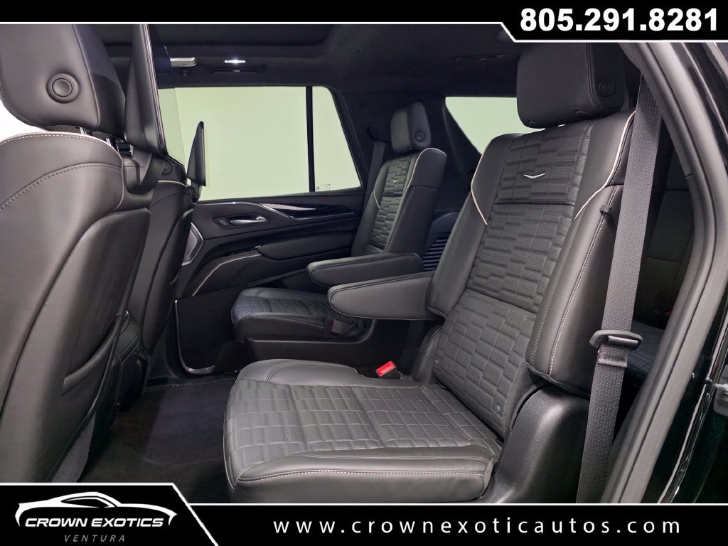 Used 2024 Cadillac Escalade V w/ LPO, ONYX Package AWD/4WD image 25