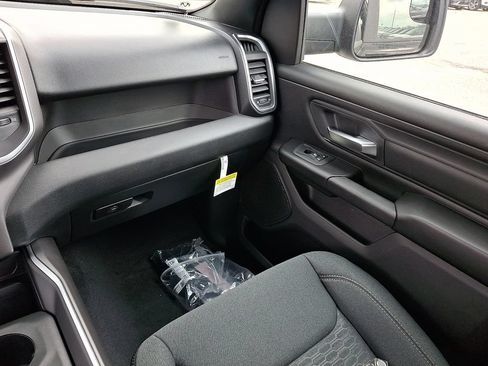 New 2026 RAM 1500 Express AWD/4WD image 12