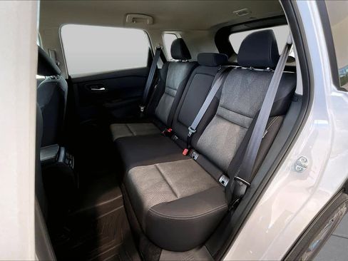 Used 2026 Nissan Rogue SV FWD image 22