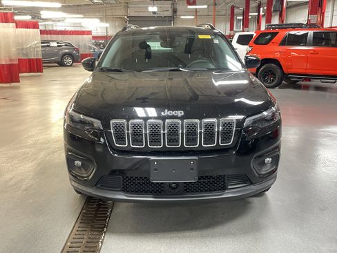 Used 2022 Jeep Cherokee Latitude Lux image 3