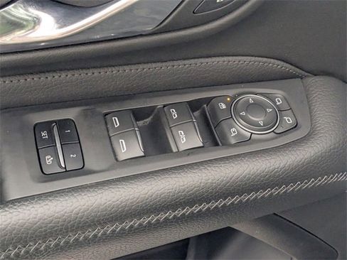 Used 2023 GMC Yukon Denali image 12