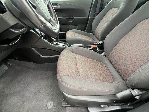 Used 2020 Chevrolet Sonic LT w/ Convenience Package FWD image 12