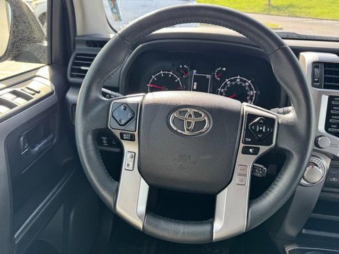 Used 2024 Toyota 4Runner SR5 image 12
