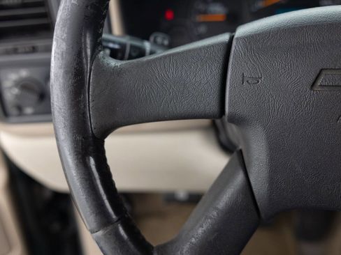 Used 2003 Chevrolet Tahoe LS image 36