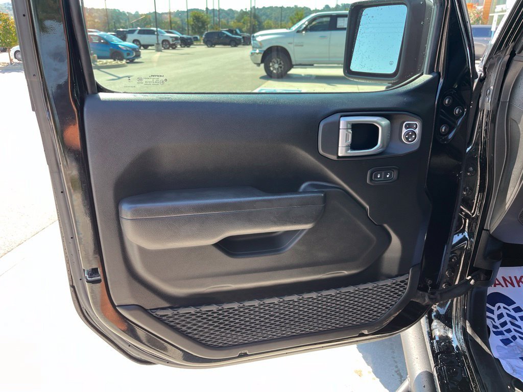 Used 2023 Jeep Wrangler Unlimited Sport AWD/4WD image 6