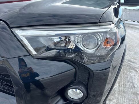 Used 2017 Toyota 4Runner SR5 image 17