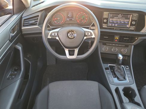 Used 2019 Volkswagen Jetta S image 25