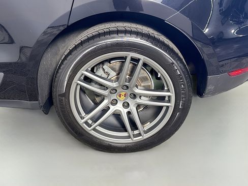Used 2021 Porsche Macan S image 36