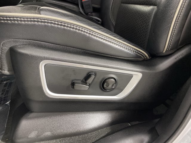 Used 2022 RAM 1500 Laramie AWD/4WD image 18