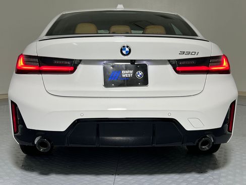 Used 2026 BMW 330i Sedan w/ M Sport Package RWD image 9