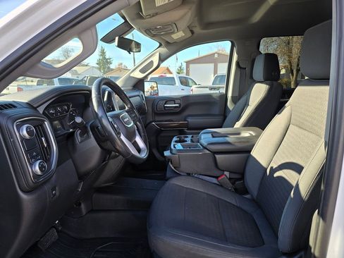 Used 2020 GMC Sierra 1500 SLE w/ SLE Value Package image 22