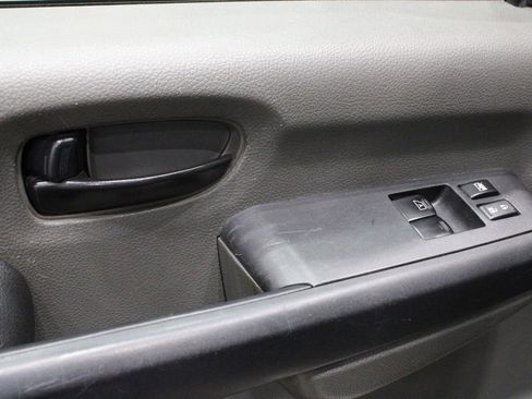 Used 2017 Nissan NV 2500 SV w/ Technology Package image 16