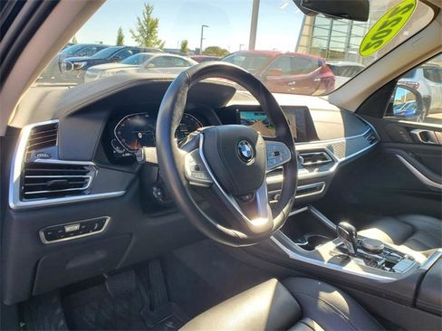 Used 2022 BMW X7 xDrive40i w/ Premium Package image 17