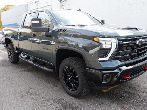 New 2026 Chevrolet Silverado 3500 LT w/ Trail Boss Package image 2