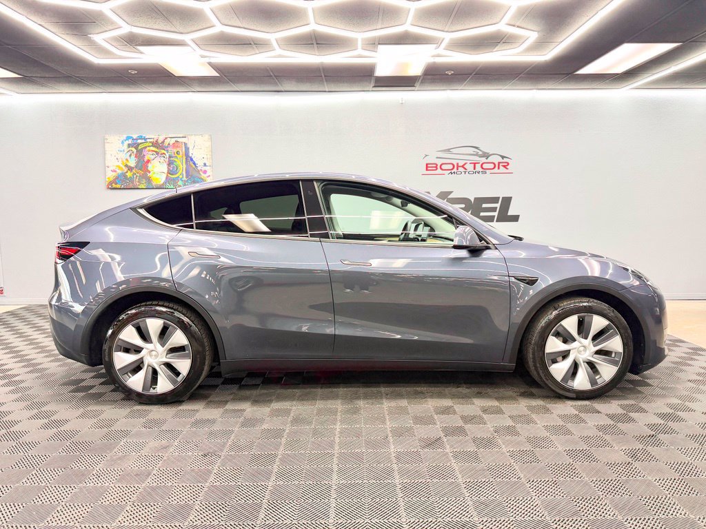 Used 2023 Tesla Model Y Long Range AWD/4WD image 16